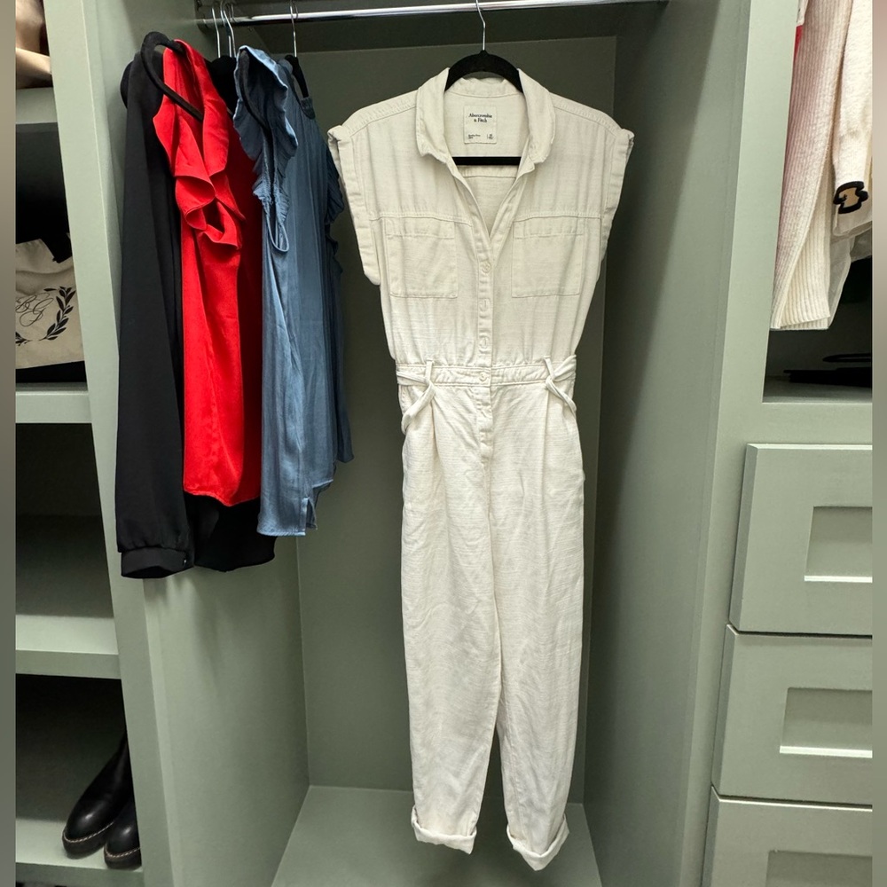 White Abercrombie jumpsuit